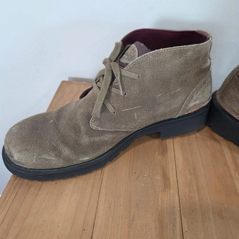 Clarks Men's 11M Brown Suede Chukka Boots Distressed Leather Lug Sole Lace Up